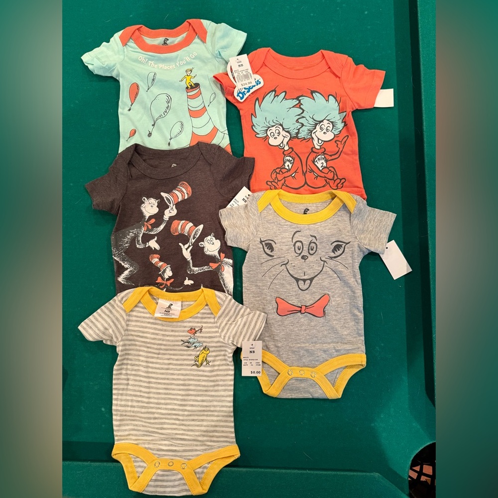 Dr. Seuss Colorful Kids Bodysuits Set